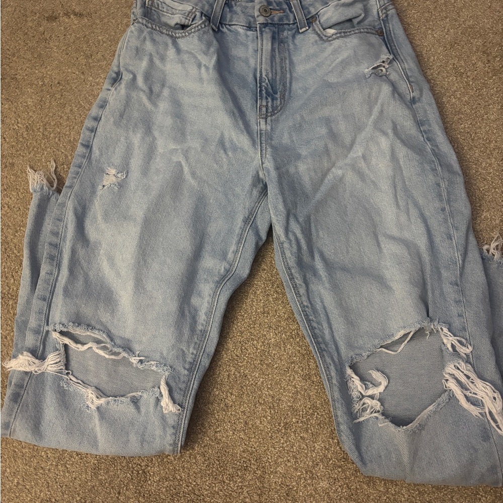 American Eagle Distressed Light Blue Women's Jeans